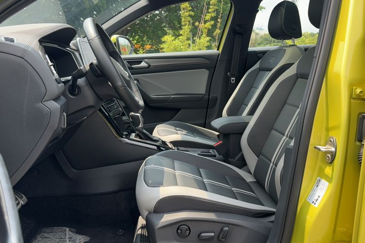 Used Volkswagen T-ROC 2023 300TSI DSG Two-Wheel Drive Starlight Edition Left Front Seat