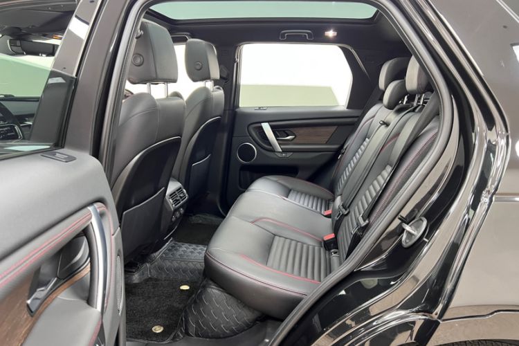 Used Land Rover Discovery Sport 2021 249 PS R-Dynamic S Performance Edition Interior 9