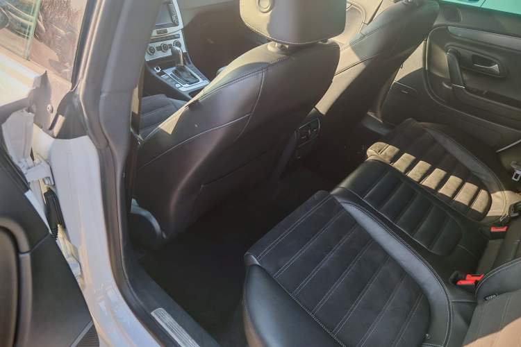 Used Volkswagen FAW-Volkswagen CC 2016 2.0 TSI Luxury Model
