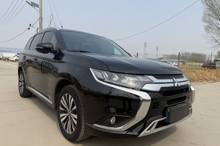Used Mitsubishi Outlander 2021 2.4L 4x4 Zhi Xiang Edition 7 Seats