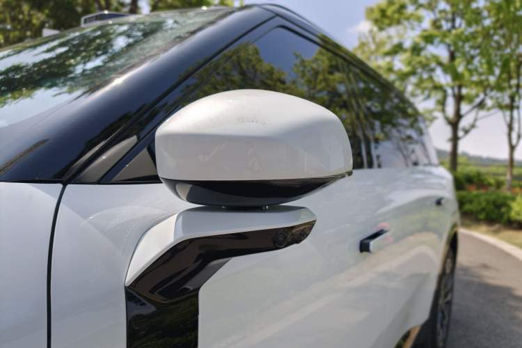 Used Lynk & Co 900 2025 1.5T Ultra Exterior 9