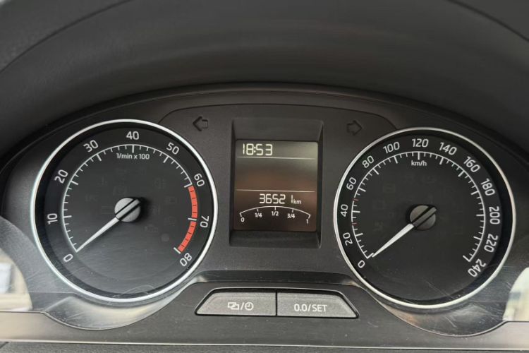Used Skoda Rapid Spaceback 2016 Revised 1.6L Automatic Smart Drive Version