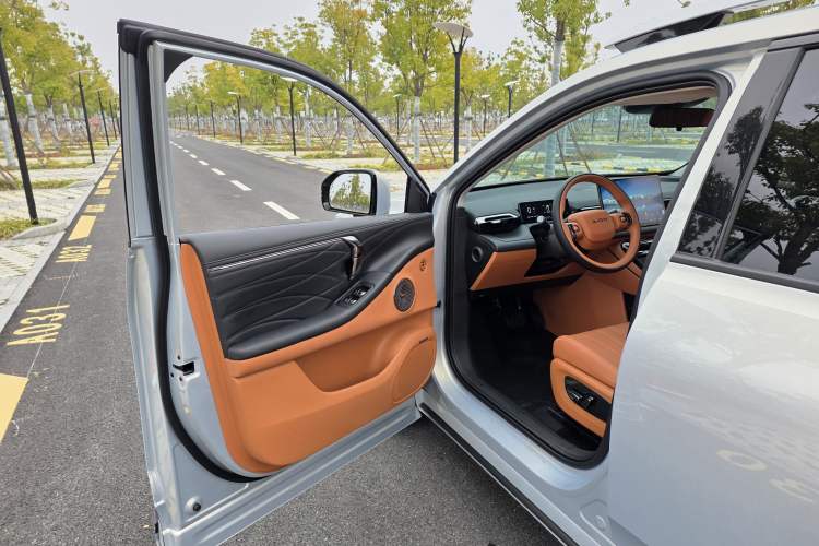 Used AION V 2026 Model Aion Tyrannosaurus Family Edition 520 Zhi Hao Edition