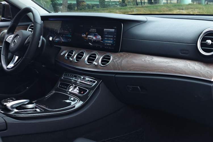 Used Mercedes-Benz E-Class 2017 E 200 L 4MATIC