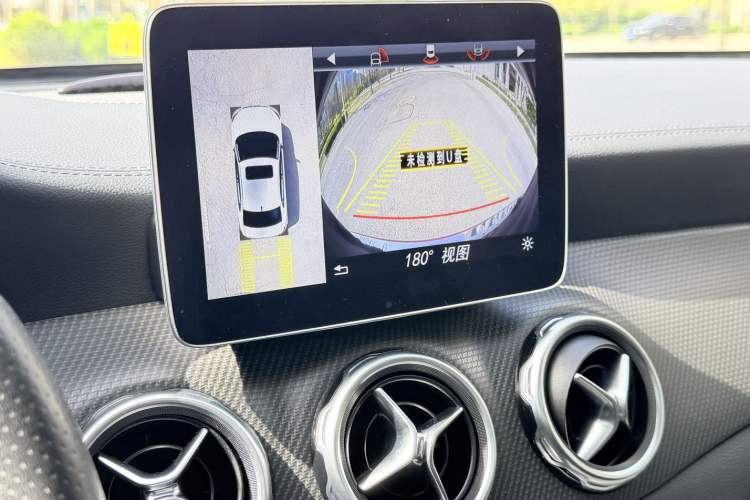 Used Mercedes-Benz GLA 2018 GLA 200 Fashion Model Audio And AC Panel