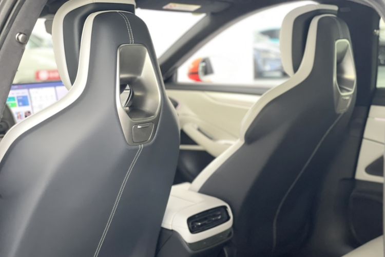 Used Xiaomi Auto SU7 2024 Four-Wheel Drive Ultra-Long Range Advanced Intelligent Driving Max Edition
