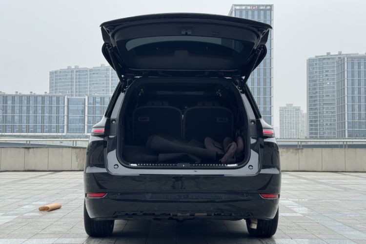 Used Li Auto L9 2022 Max model
