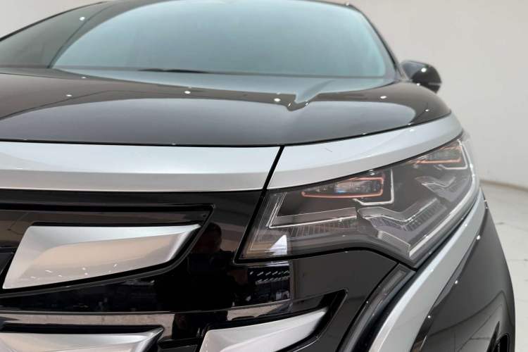 Used Denza D9 2022 DM-i 970 Four-Wheel Drive Flagship Model