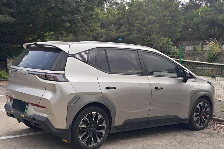 Used AION Y 2022 70 Intelligent Edition Lithium Iron Phosphate Exterior 5