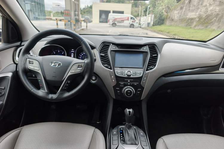 Used Hyundai Grand SantaFe 2013 2.2T 6-Seater Four-Wheel-Drive Luxury Edition