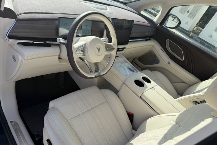 Used VOYAH Dream 2026 Model PHEV Qiankun Ultra
