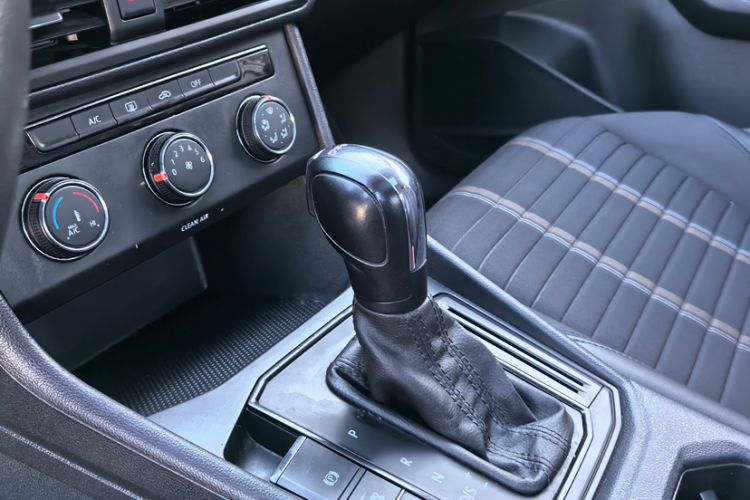 Used Volkswagen Lavida 2019 280TSI DSG Comfort Edition China VI standard Interior 4