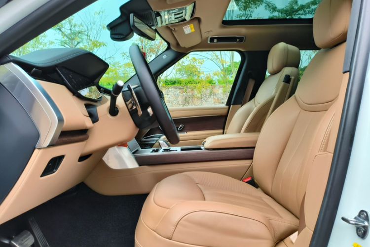 Used Land Rover Range Rover 2024 3.0 L6 360 PS Grand Edition