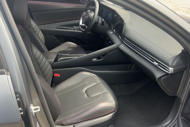 Used Hyundai Elantra 2022 1.5L CVT LUX Prestige Edition