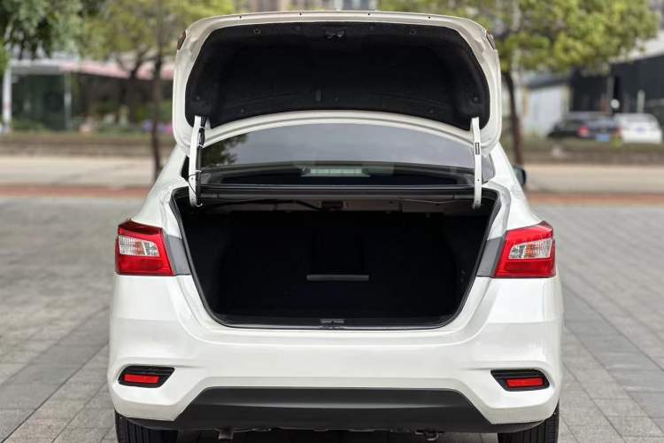 Used Nissan Sylphy 2018 1.6XV CVT Deluxe Edition Trunk