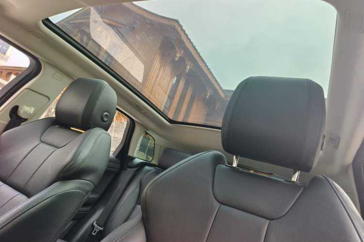 Used Land Rover Range Evoque 2016 2.0T SE Smart Glow Edition Headliner