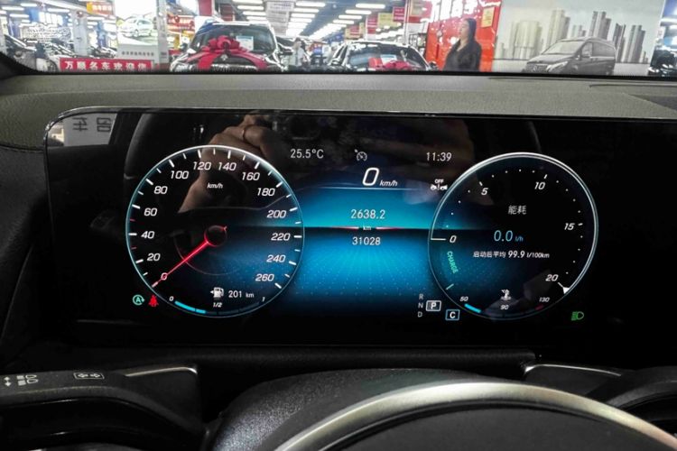 Used Mercedes-Benz GLB 2023 Refreshed GLB 200 Dynamic Edition