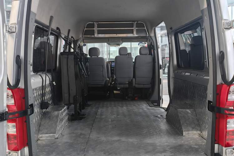 Used Foton Toano 2021 2.0T Manual Tongtu Long Wheelbase Mid-Height 5/6/7-Seater 4F20TC3