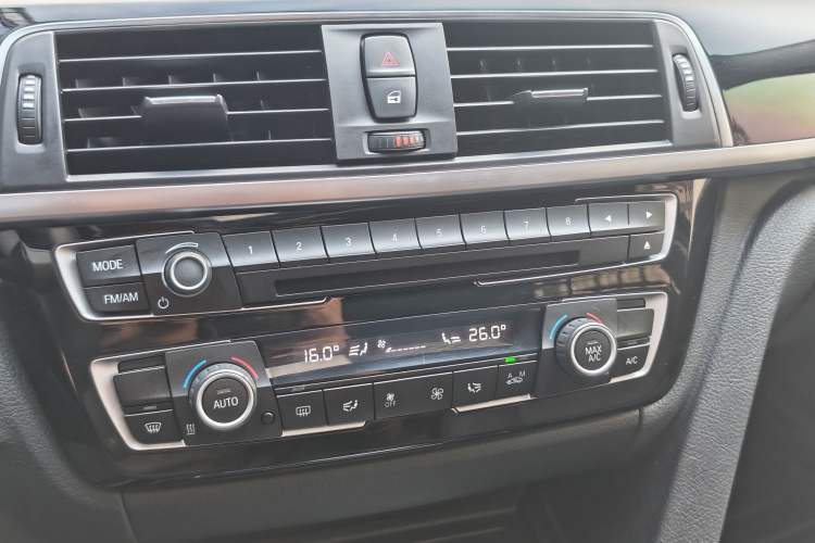 Used BMW 3 Series 2017 320Li Fashion Model