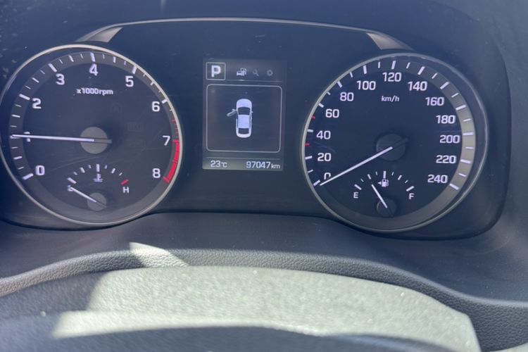 Used Hyundai Elantra (6th Generation / Lingdong) 2016 1.6L Automatic ZhiXuan – Elite Version Odometer Close Up