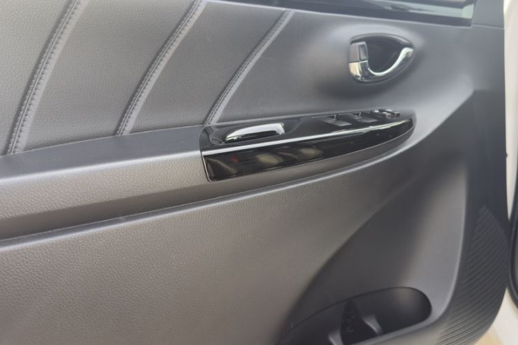 Used Toyota YARiS L Zhi Xuan 2021 X-Trail 1.5L CVT Luxury Edition Interior 2