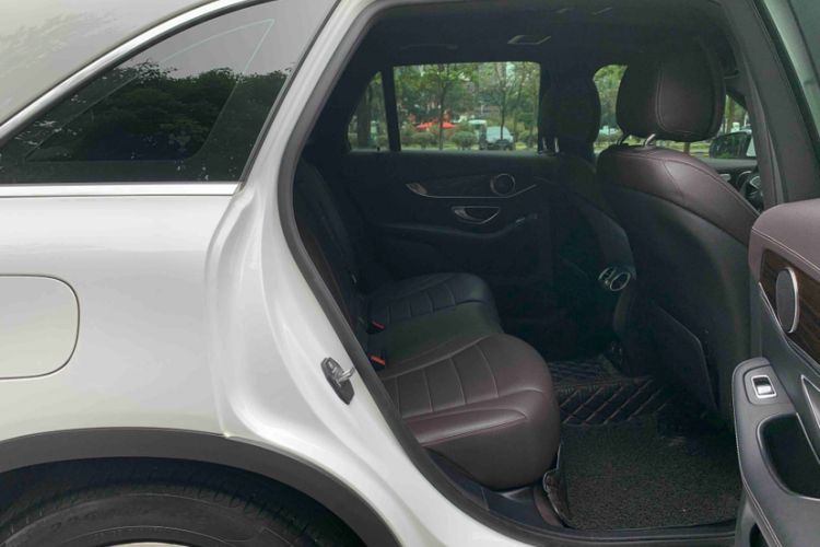 Used Mercedes-Benz GLC 2019 GLC 260 L 4MATIC Dynamic Model Interior 11