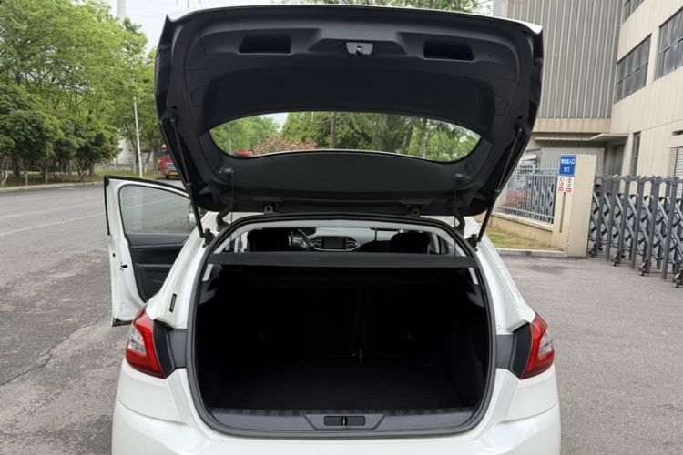 Used Peugeot 308S 2015 1.6T Automatic Jingchi Edition Trunk