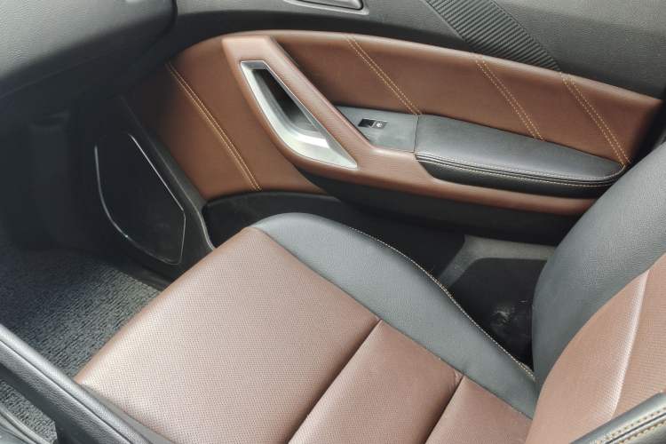 Used JMC Yusheng S350 2016 2.0T Automatic All-Wheel Drive Gasoline Luxury Edition 5 Seats