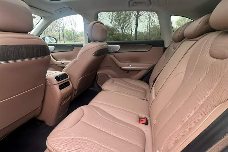 Used Leapmotor C11 2026 All-Electric 640 LiDAR Prestige Edition Interior 1