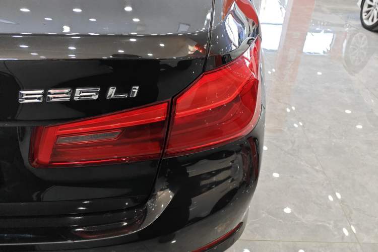 Used BMW 5 Series 2019 Facelifted 525Li Luxury Package