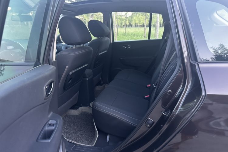 Used Renault Koleos 2013 2.5L Two-Wheel-Drive Urban Edition