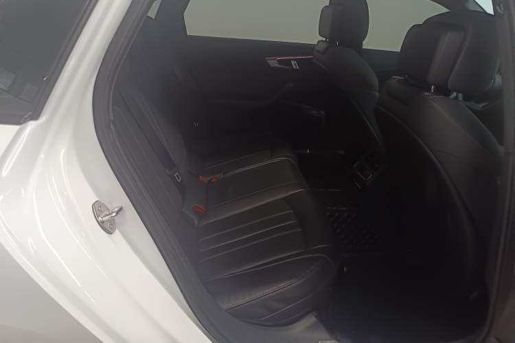 Used Audi A4L 2024 40 TFSI Luxury Dynamic Edition