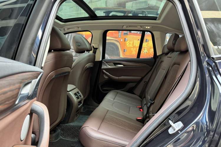 Used BMW X3 2022 xDrive30i Luxury Model M Night Sky Package Interior 6