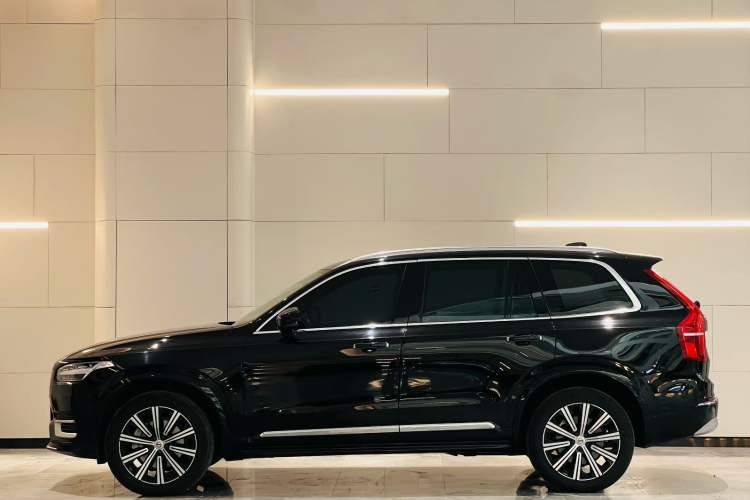 Used Volvo XC90 2022 B5 SmartDrive Luxury Edition 7 Seats
