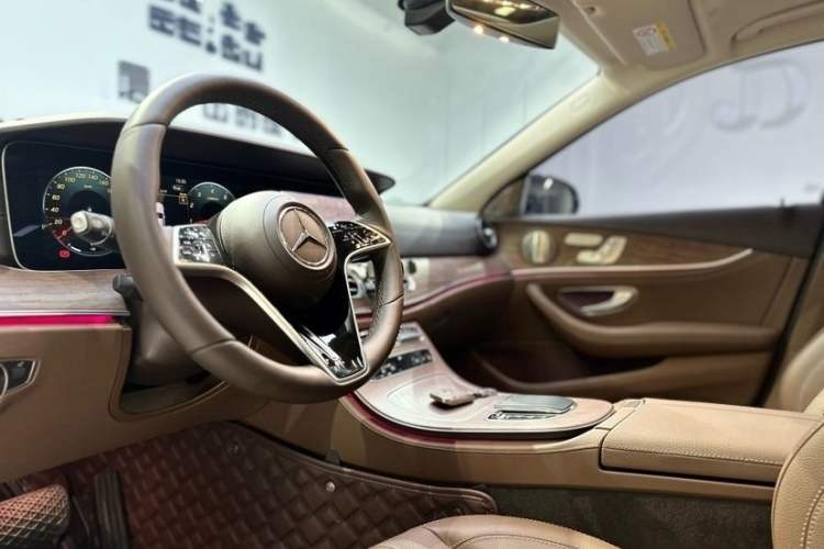 Used Mercedes-Benz E-Class 2022 Revised Version E 300 L Luxury Edition Interior 2