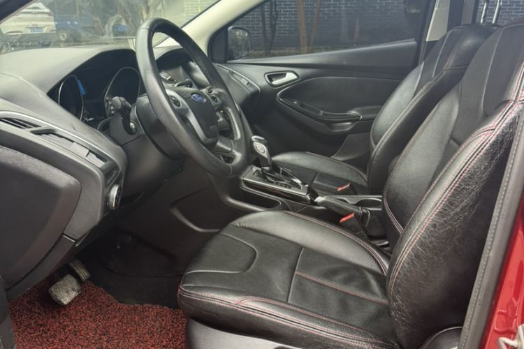 Used Ford Focus 2012 Sedan 1.6L Automatic Fashion Edition