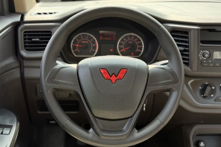 Used Wuling Hongguang V 2022 1.5L Jingqu Edition Electric-Assist LAR
