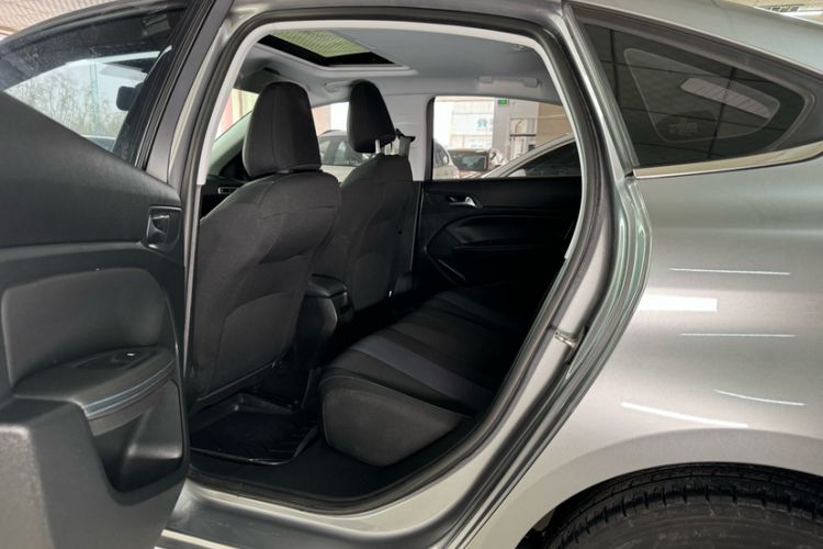 Used Peugeot 308 2018 1.6L Automatic Luxury Edition Interior 5