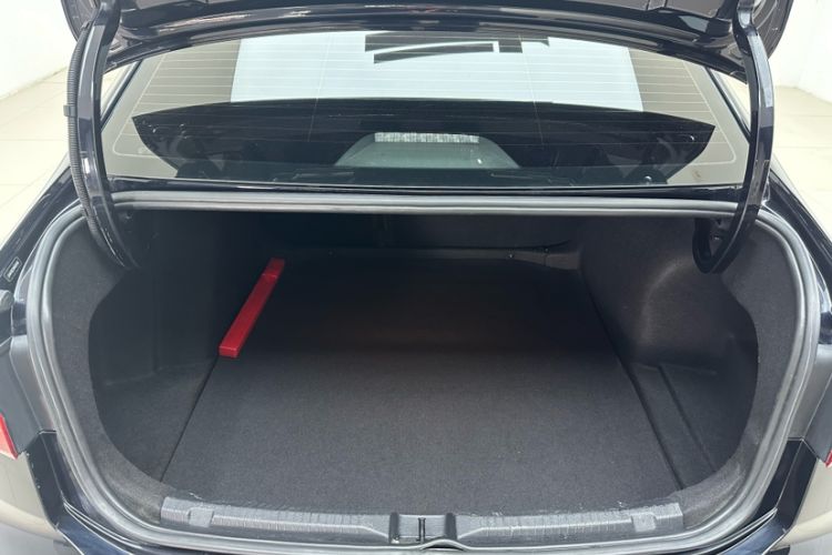 Used Volkswagen Lavida 2022 1.5L Automatic Fashion Edition Trunk