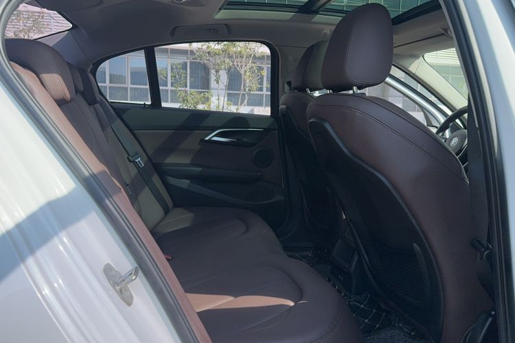 Used BMW 1 Series 2020 125i Leading Model M Sport Package Interior 4