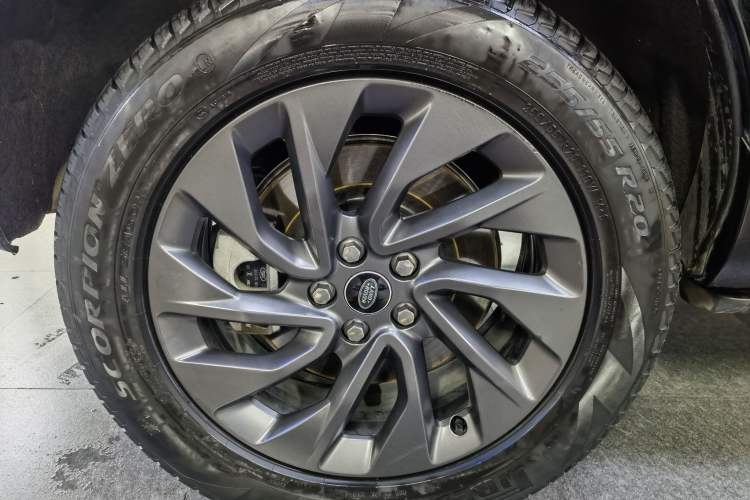 Used Land Rover Discovery 2023 360 PS R-Dynamic S