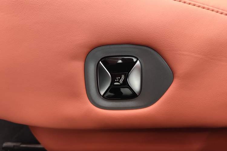 Used BYD Tang L 2025 EV 600KM All-Wheel-Drive LiDAR Flagship Model Interior 2