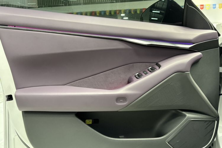 Used XPeng P7 2025 Model—750 All-Wheel-Drive High-Performance Ultra Interior 1