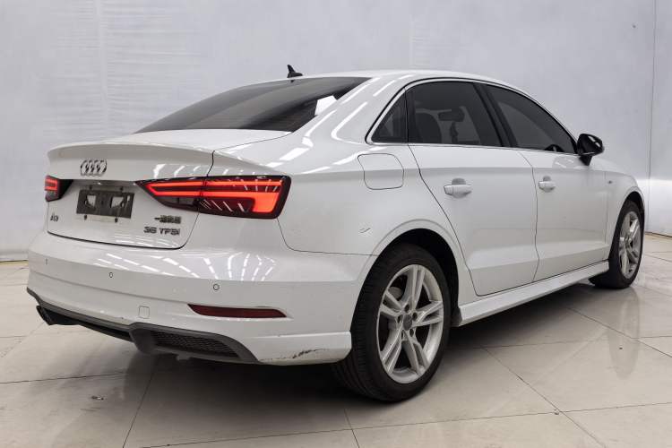 Used Audi A3 2019 Limousine 35 TFSI Fashion Edition China VI Emission Standard
