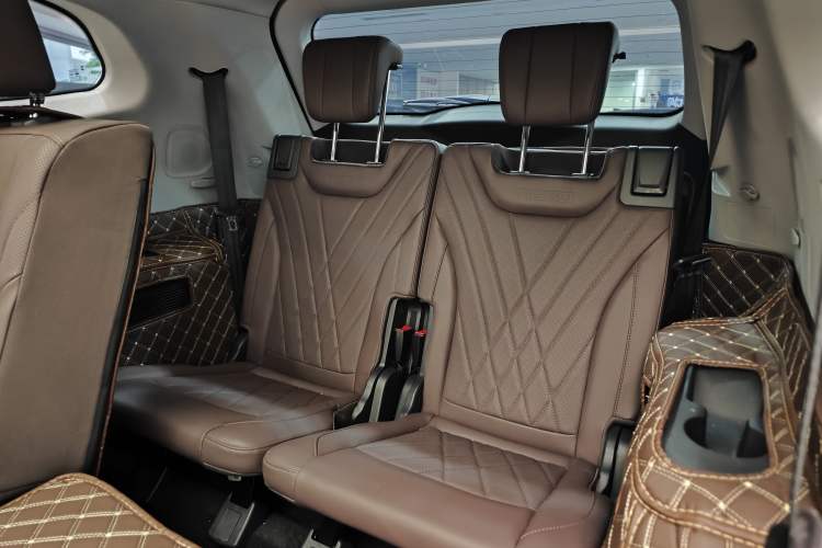 Used Chery Tiggo 8 PLUS 2024 Champion Edition 290TGDI DCT Deluxe Version 7-Seater Interior 9