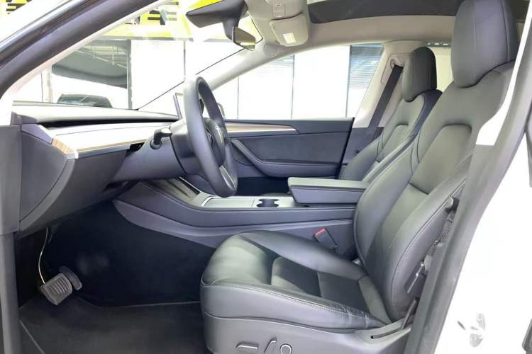 Used Tesla Model Y 2021 Standard Range Rear-Wheel Drive Version