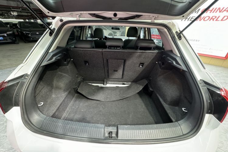 Used Volkswagen T-ROC 2022 280TSI DSG Two-Wheel Drive Elite PLUS Interior 8