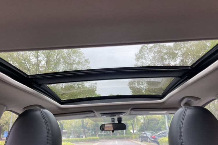 Used Honda Vezel 2020 1.5L CVT Pioneer Edition Headliner