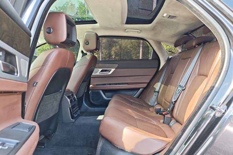 Used Jaguar XFL 2018 XFL 2.0T 250 PS Premium Edition