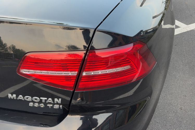 Used Volkswagen Magotan 2017 330TSI DSG Luxury Model Exterior 1